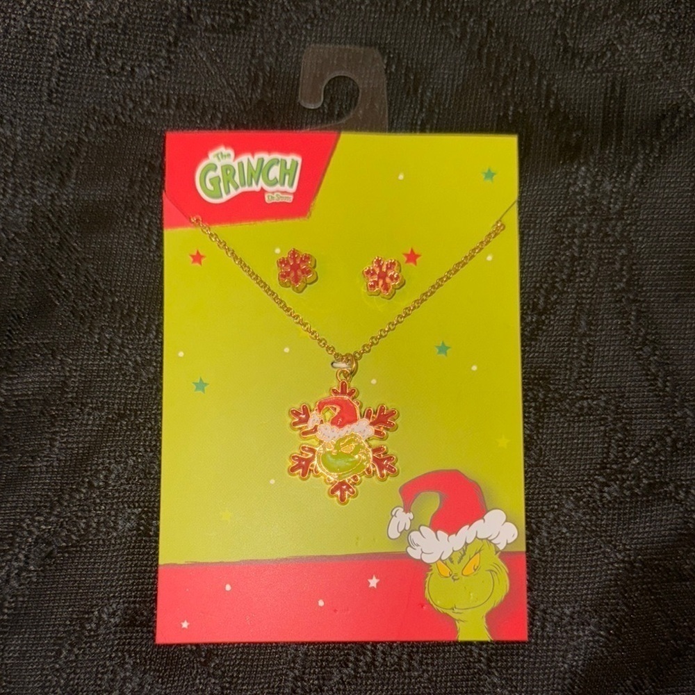 Red and Green Jewelry Set